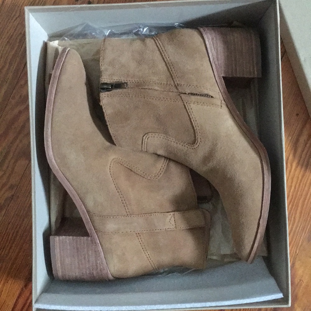 Madewell Size 8.5 brown suede ankle boots